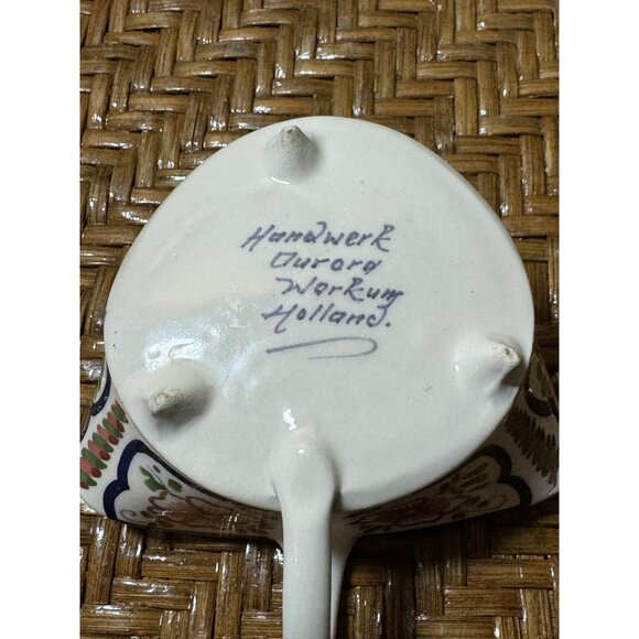 Vintage Holland Handwerk Aurora Triangular Ceramic Floral Creamer Dish 3 Footed - Picture 6 of 10